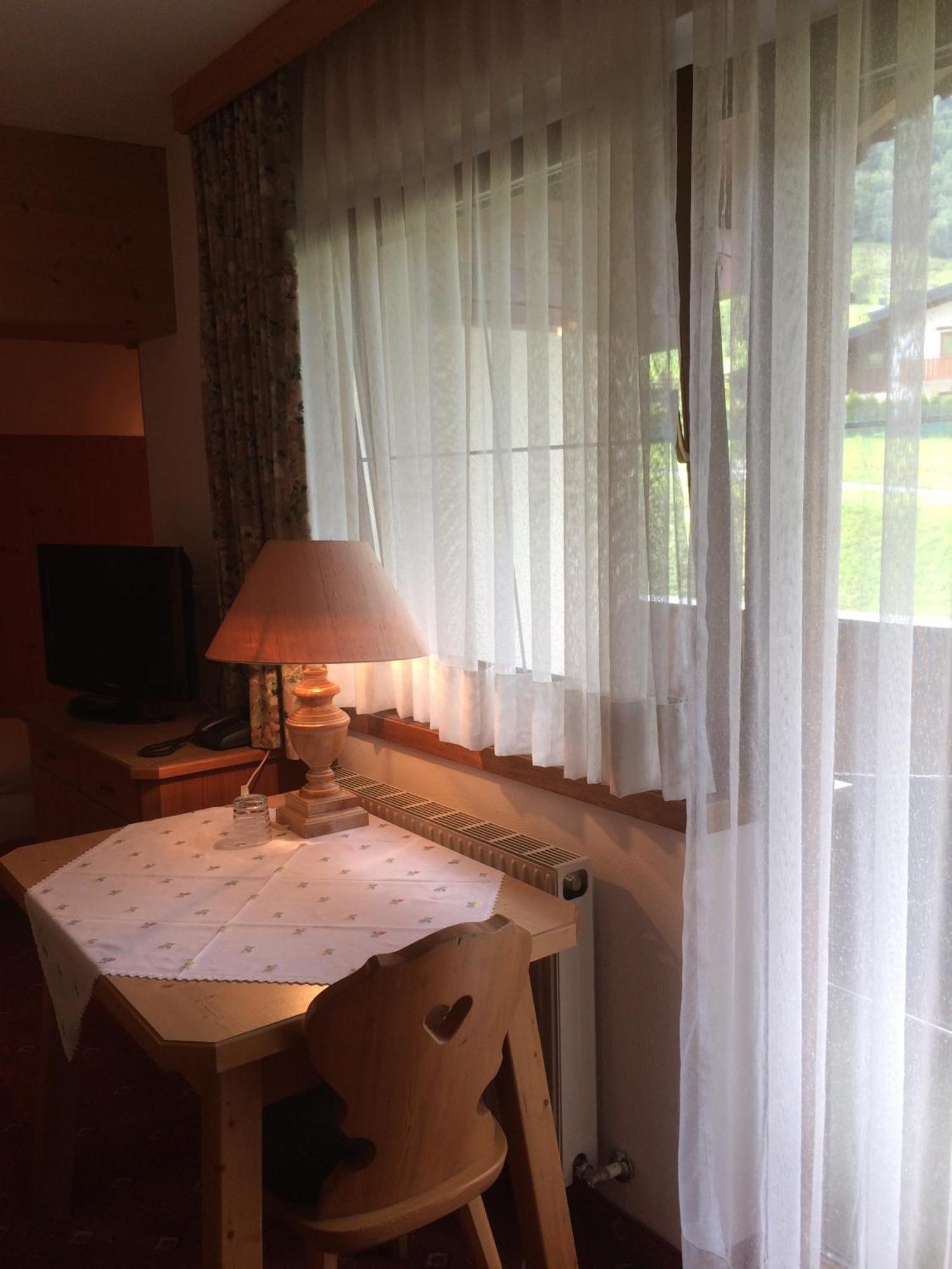 Hotel Garni Senn Sankt Anton am Arlberg Chambre photo